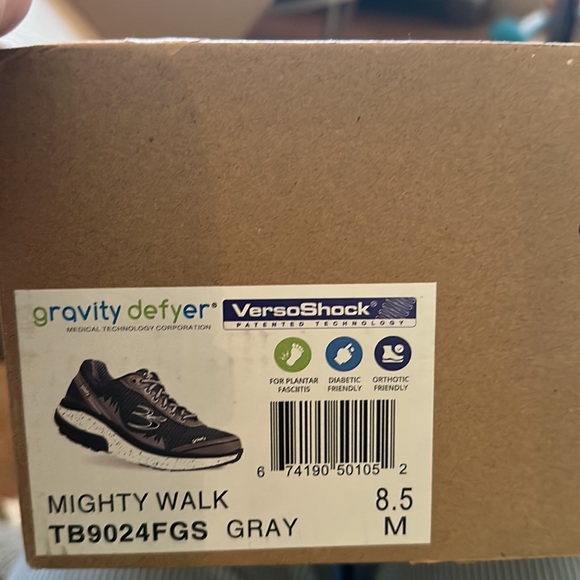 New Gdefty sneakers - Picture 2 of 2